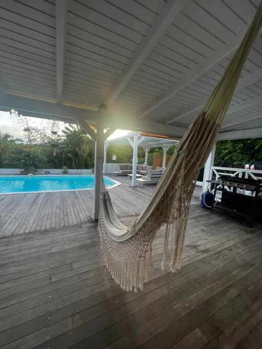 Spacieuse Villa Corossol Avec Piscine Et Jeux Exterieurs Le Gosier  Eksteriør billede